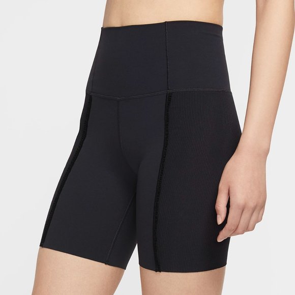 Nike LUX Yoga Infinalon 7” Shorts - Picture 4 of 7
